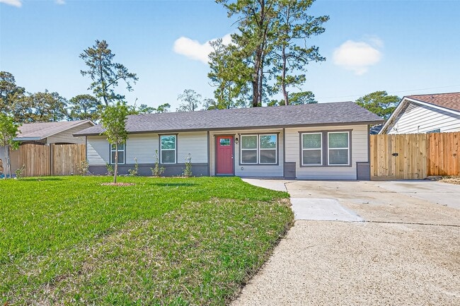 Building Photo - 10531 Royal Oaks Dr