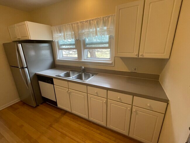 Foto del edificio - 8 E Euclid Ave