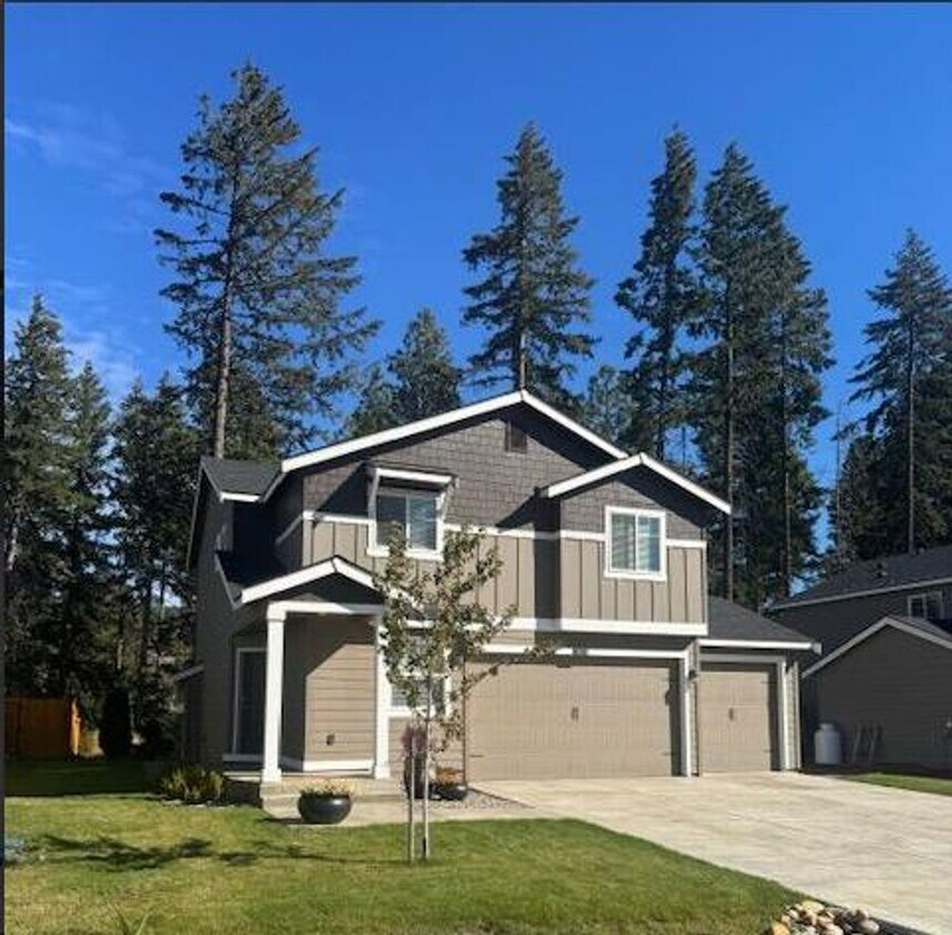 Primary Photo - Welcome to your dream home in Cle Elum!