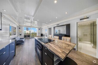 Building Photo - 401 Ocean Dr