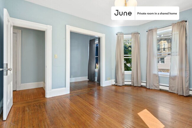 Building Photo - Room in Shared 4 bed/2 bath home
