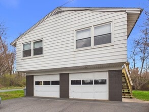 Building Photo - 904 Mount Pleasant Rd