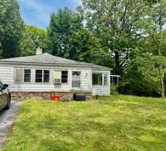 Building Photo - 104 Warnock Rd