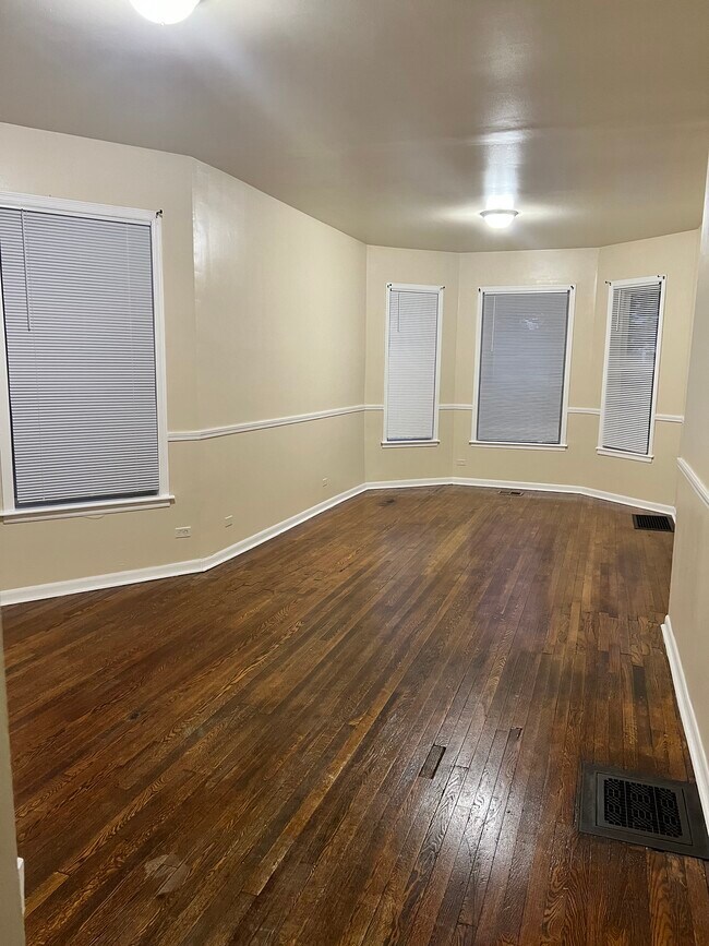 Foto del edificio - 7237 S Champlain Ave