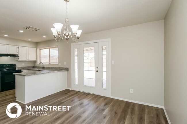 Foto del edificio - 2249 E Gable Ave