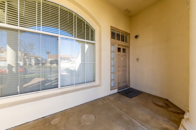 Building Photo - BEAUTIFUL MORENO VALLEY HOME