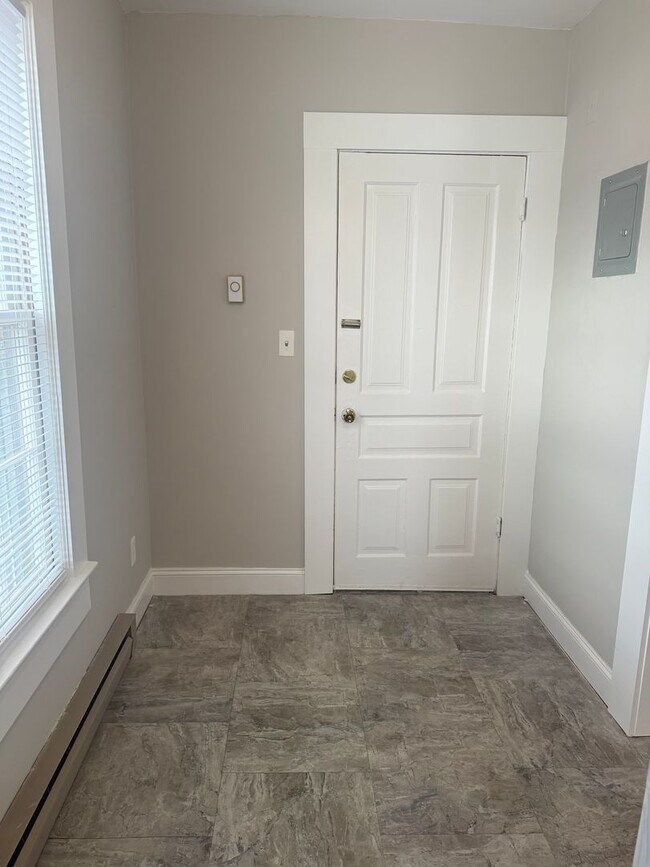 Building Photo - Adorable 1 Bedroom in Dunleath Historic District