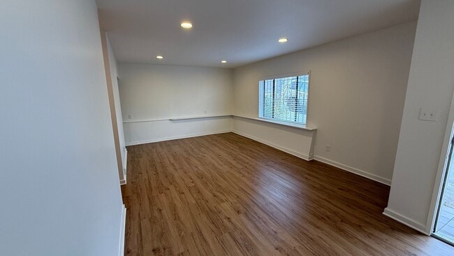 Building Photo - 1688 11th Ave
