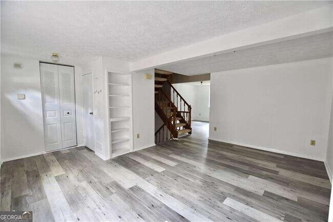 Foto del edificio - 1972 Hamilton Pl SE