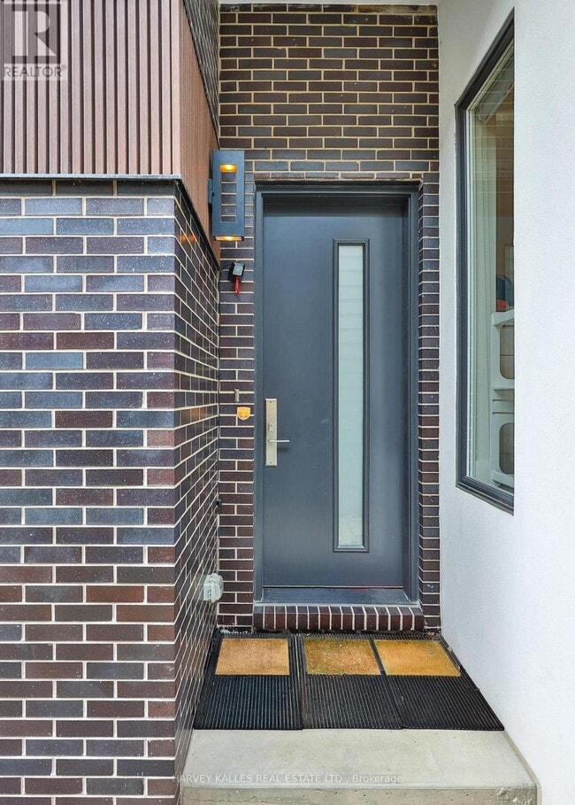 Building Photo - 235 Cedarvale Ave