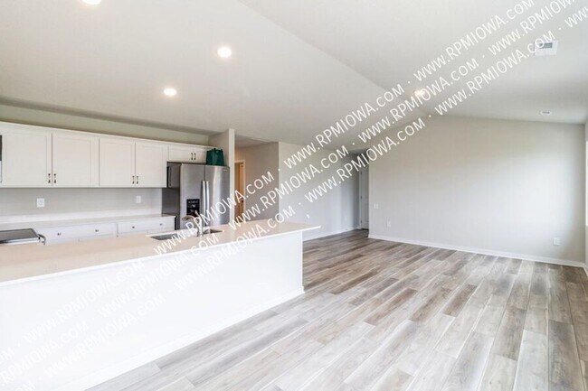 Foto del edificio - 1129 NE 56th St