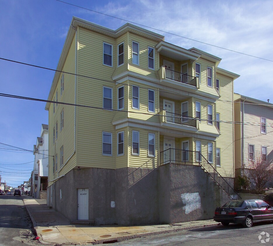 Building Photo - 270 Mulberry St