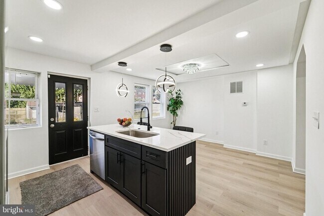 Foto del edificio - BEAUTIFUL 3 Bedroom 2 Bathroom Home