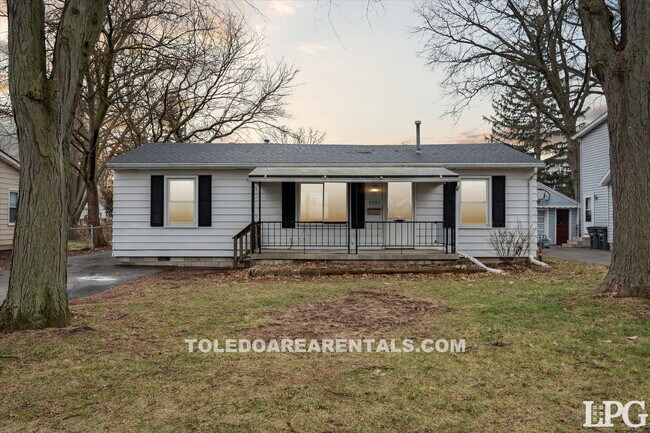 Building Photo - 5557 Harschel Dr