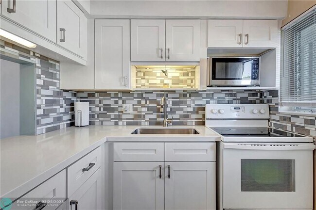 Foto del edificio - 2111 NE 42nd Ct