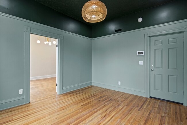 Building Photo - 853 Meigs St