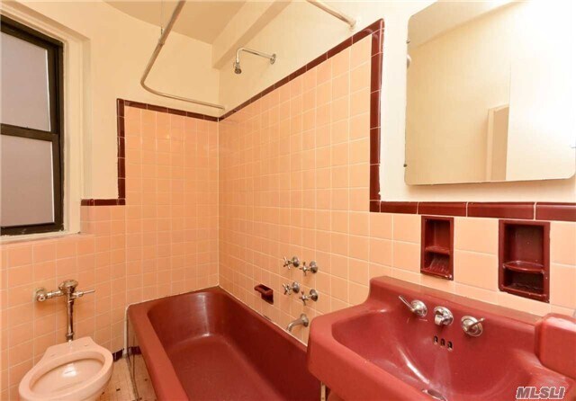 Building Photo - 860 Grand Concourse