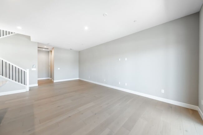 Foto del edificio - Move-In Special: Receive 50% off your first full month’s rent when you lease this home and move i...