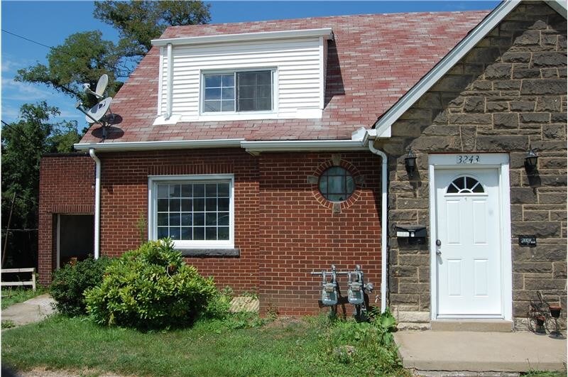 3243 Sunset Blvd, Steubenville, OH 43952 Room for Rent in