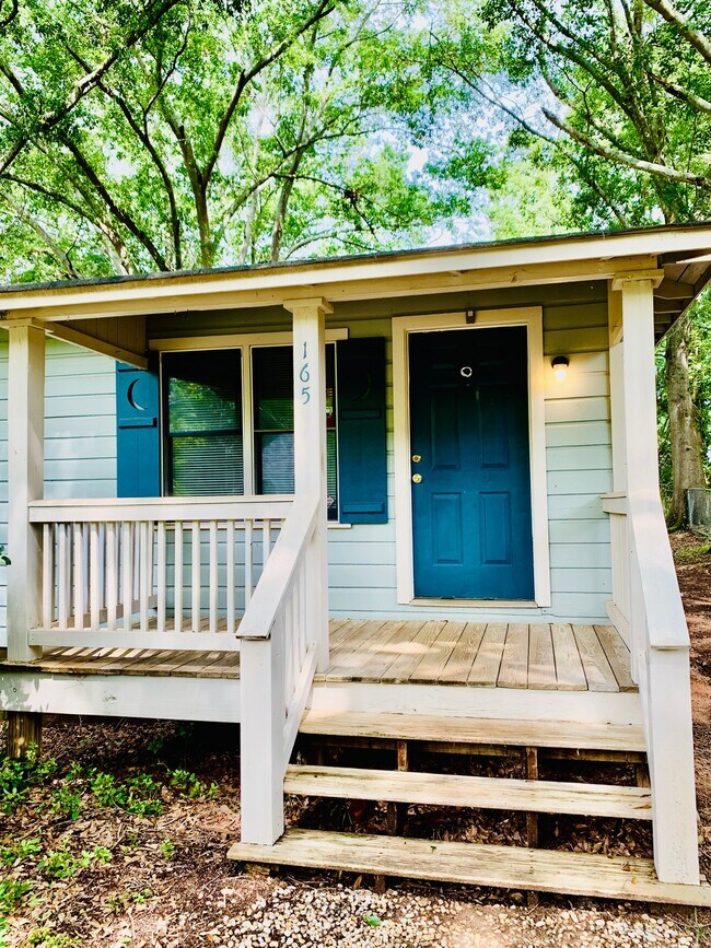 Photo - 165 Hillside St House