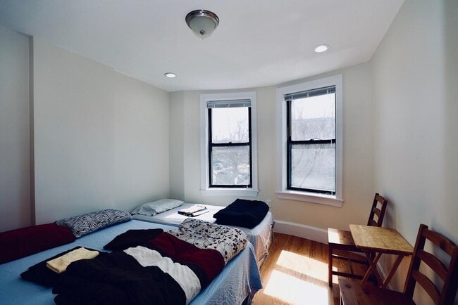 Building Photo - 179 Northampton St