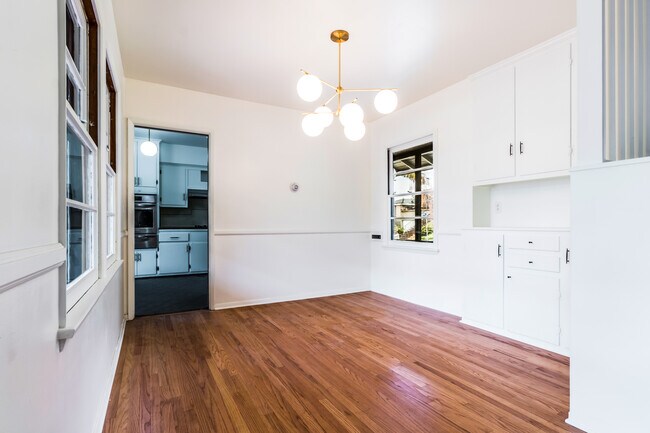 Building Photo - 3551 W Avenue 42