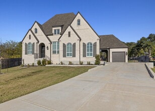 Building Photo - 26643 White Eagle Dr