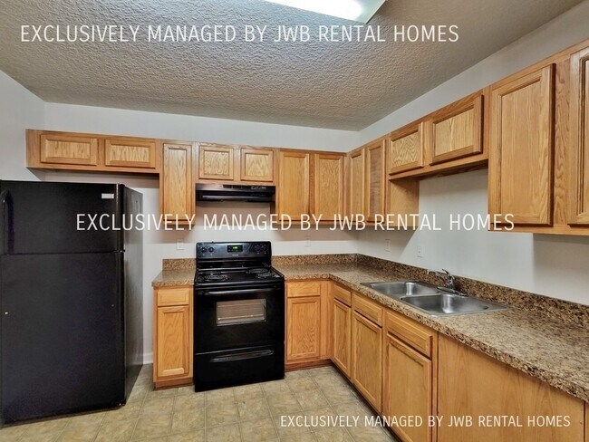 Building Photo - 8350 Oden Ave
