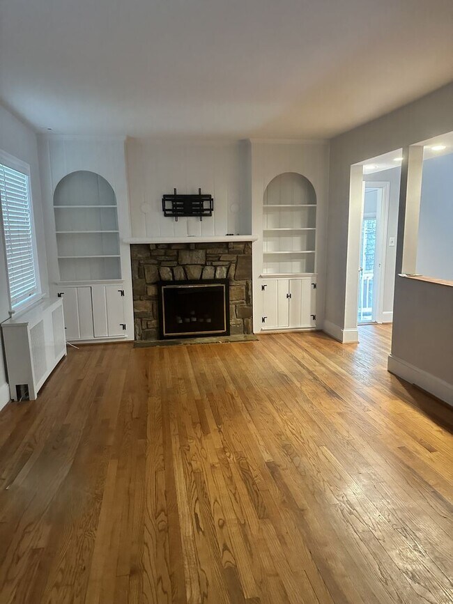 Building Photo - 2702 Ridge Rd Dr