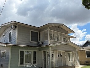Building Photo - 127 W Valencia Dr