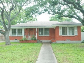 Building Photo - 530 Hopper Dr