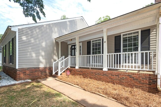 Building Photo - 2600 Olde Whitehall Rd