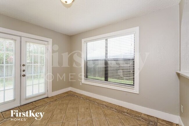 Foto del edificio - 5334 Riverport Dr