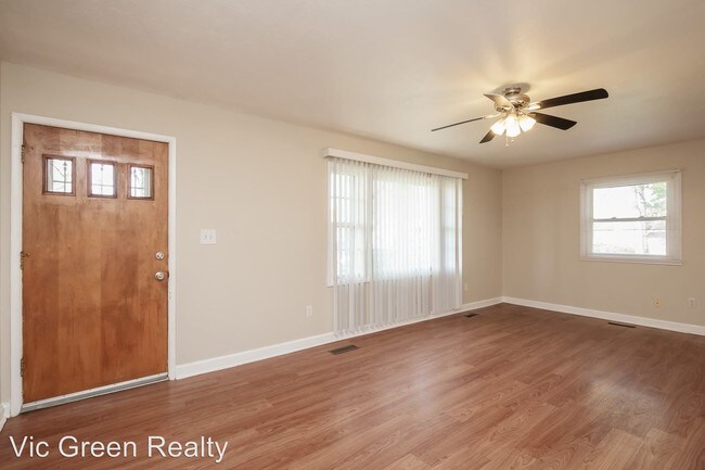 Building Photo - 3 br, 1 bath House - 2039 Neff Rd