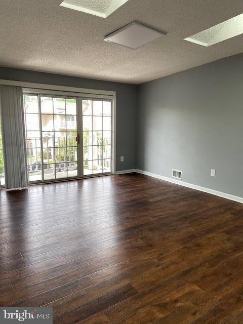 Building Photo - 58 Versailles Ct