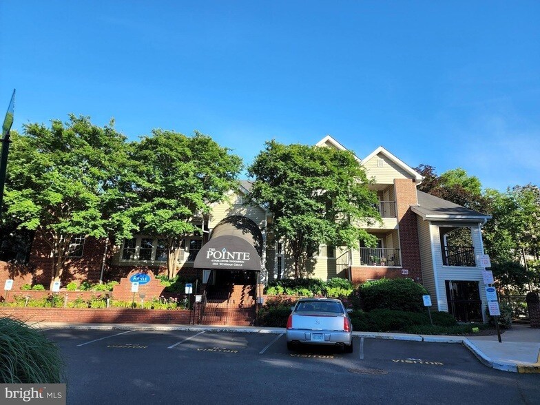 Primary Photo - 3303 Wyndham Circle Unit 248