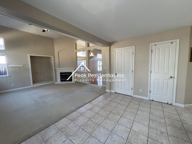 Foto del edificio - Beautiful 4bd/2.5ba Elk Grove Home with 2 ...