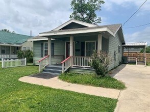 Primary Photo - 306 Louie St