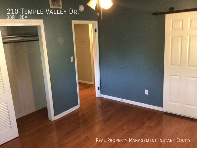 Building Photo - 210 Temple Valley Dr