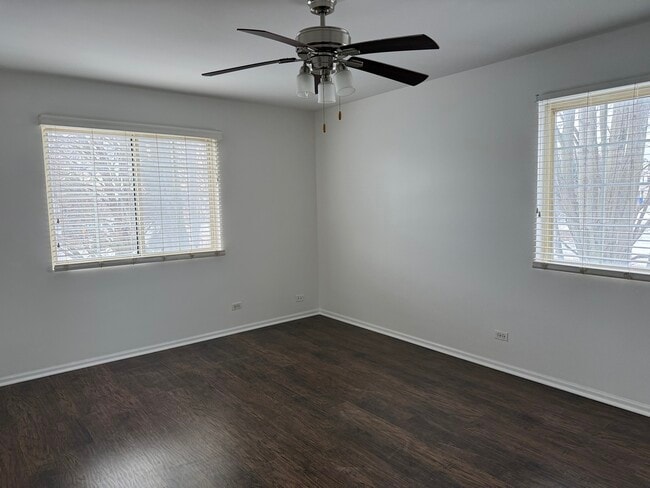 Building Photo - 130 Creston Cir