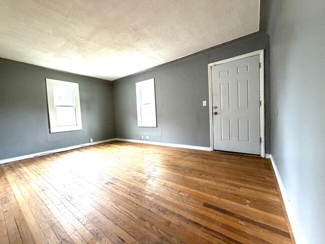 Building Photo - 1486 Lavender Ave