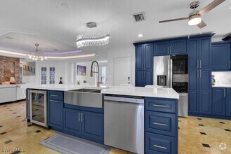 Building Photo - 154 SW 51st Terrace