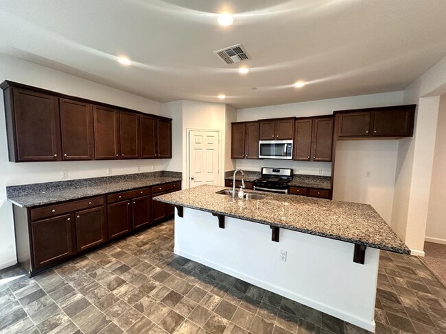 Building Photo - 2893 N Schneider Ave