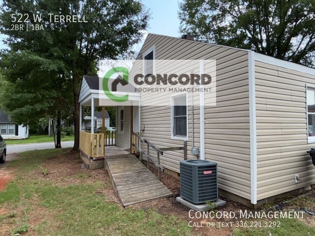 Building Photo - 522 W. Terrell-