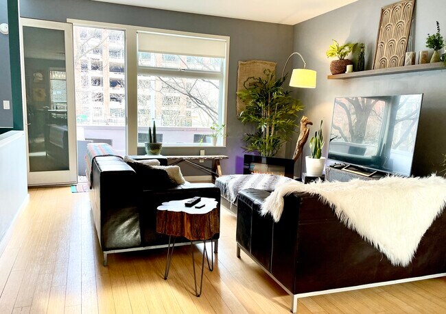 Foto del edificio - 127 N Patterson Blvd