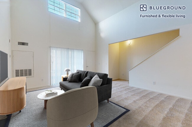 Building Photo - 313 Avalon Cir