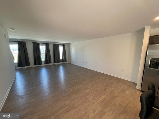 Building Photo - 148 Furlong Way