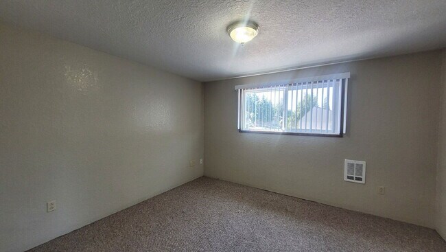 Foto del edificio - 146 NE Atkinson Ct
