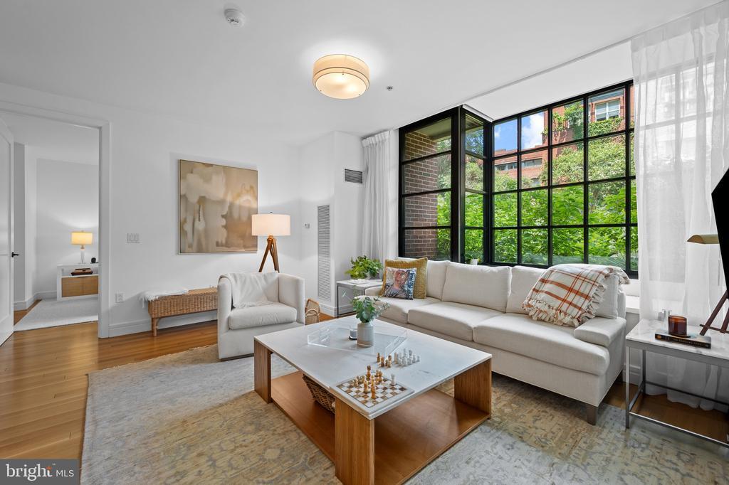 Foto principal - 3303 Water St NW