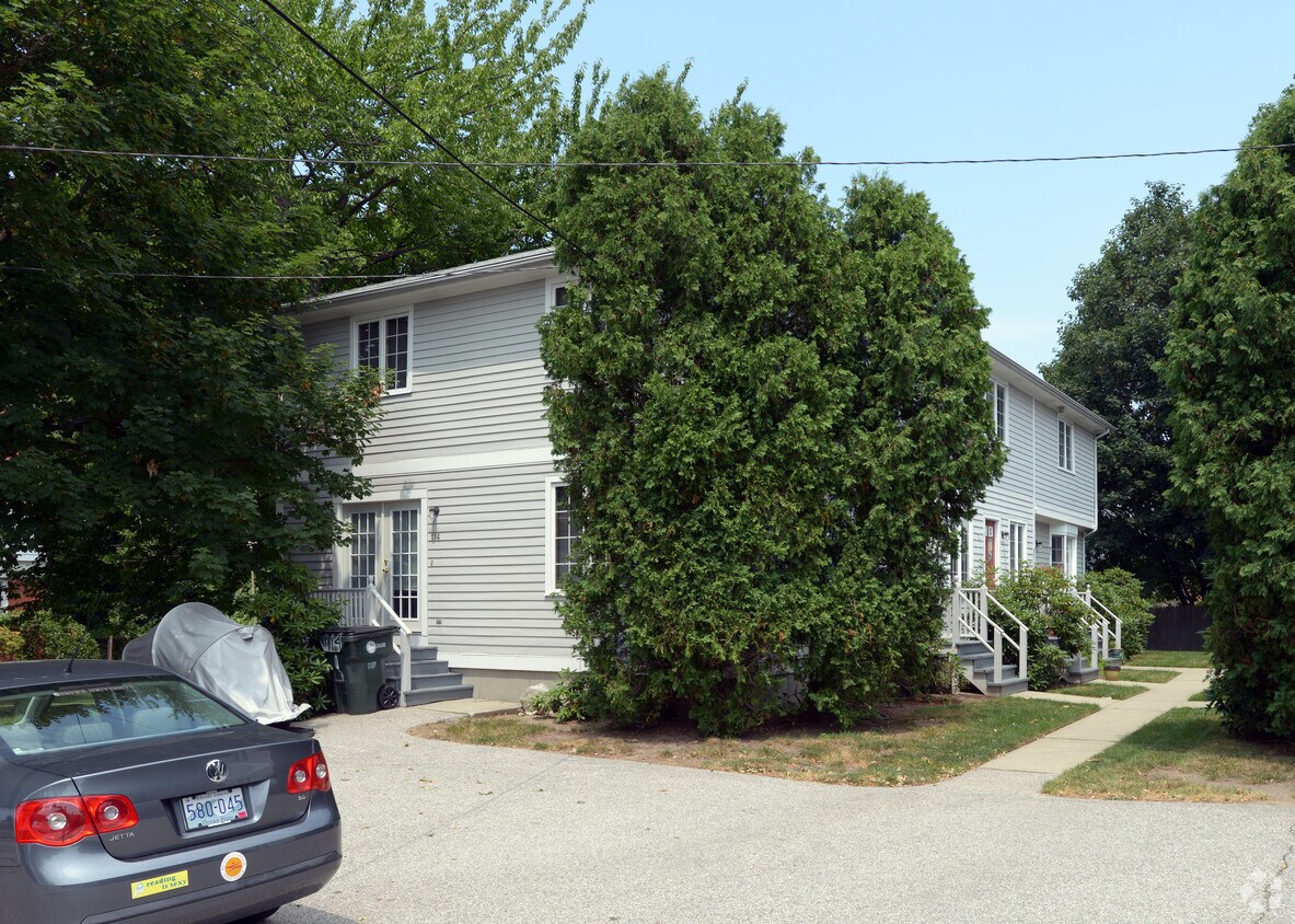 Primary Photo - 114-116 Olney St
